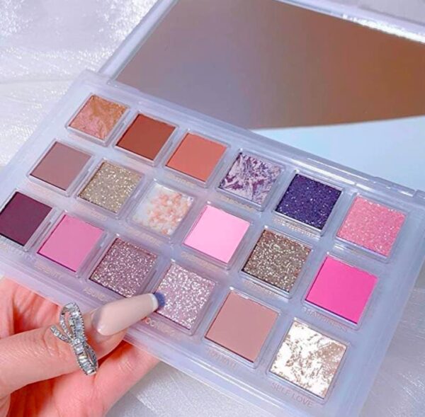 huda beauty rose quartz eyeshadow palette